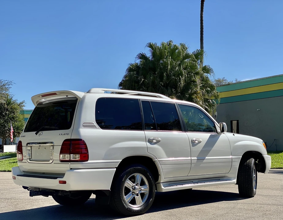2007 Lexus LX 2nd Gen - Image 23 of 31
