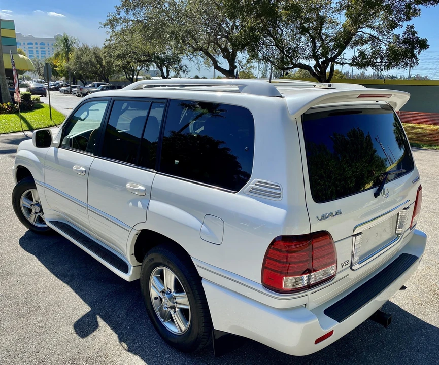 2007 Lexus LX 2nd Gen - Image 13 of 31