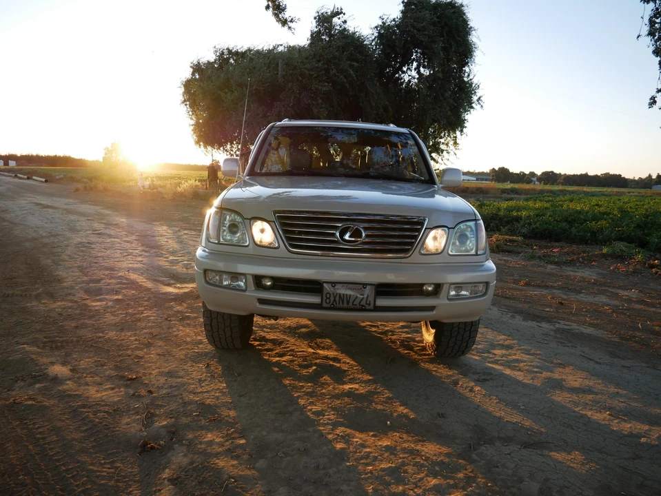 2007 Lexus LX 2nd Gen - Image 5 of 31