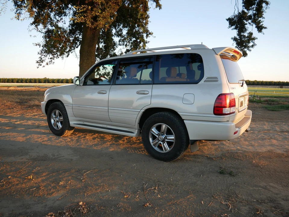 2007 Lexus LX 2nd Gen - Image 22 of 31