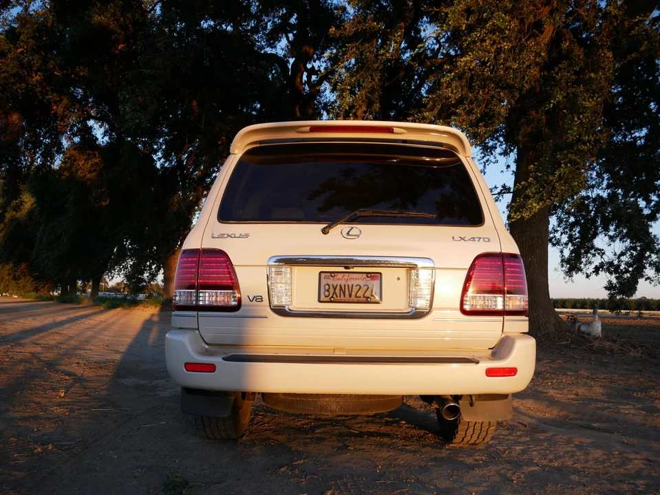 2007 Lexus LX 2nd Gen - Image 24 of 31