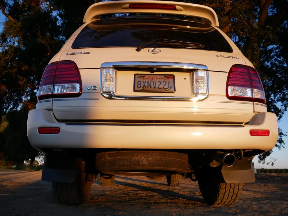 2007 Lexus LX 2nd Gen - Image 28 of 31