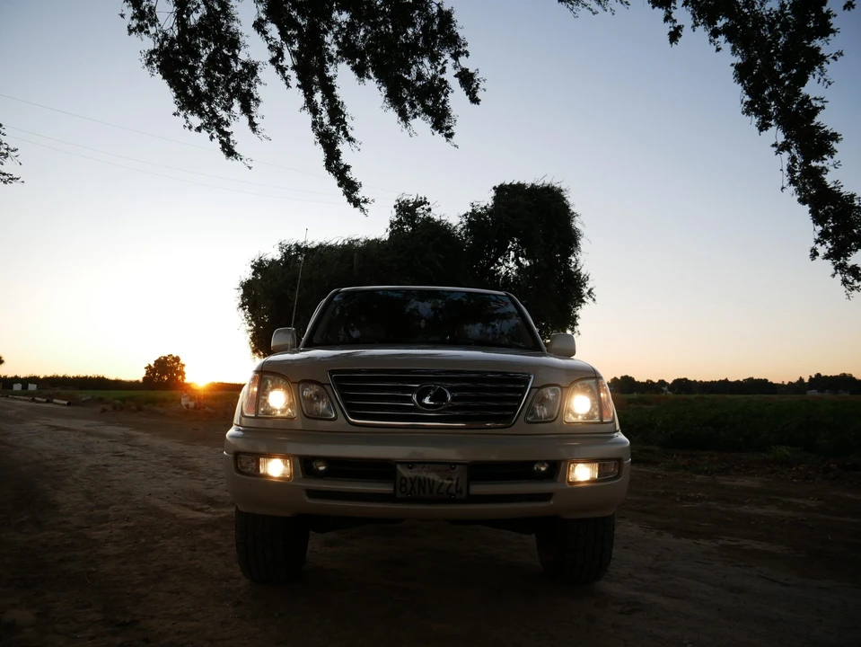 2007 Lexus LX 2nd Gen - Image 6 of 31