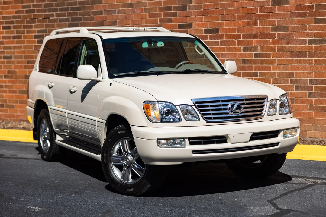 2007 Lexus LX 2nd Gen - Image 5 of 31