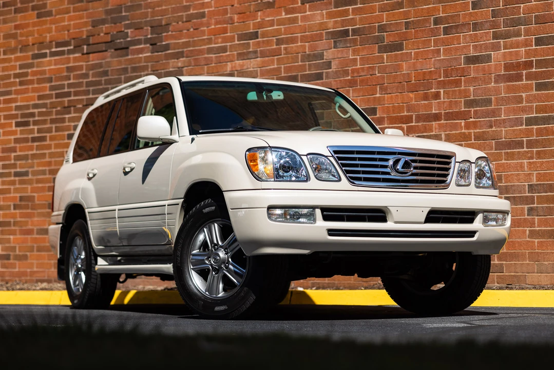 2007 Lexus LX 2nd Gen - Image 6 of 31
