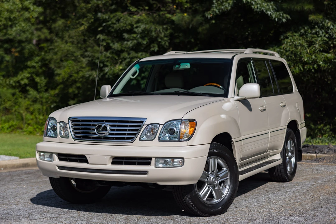 2007 Lexus LX 2nd Gen - Image 11 of 31