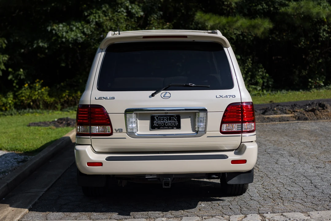 2007 Lexus LX 2nd Gen - Image 18 of 31