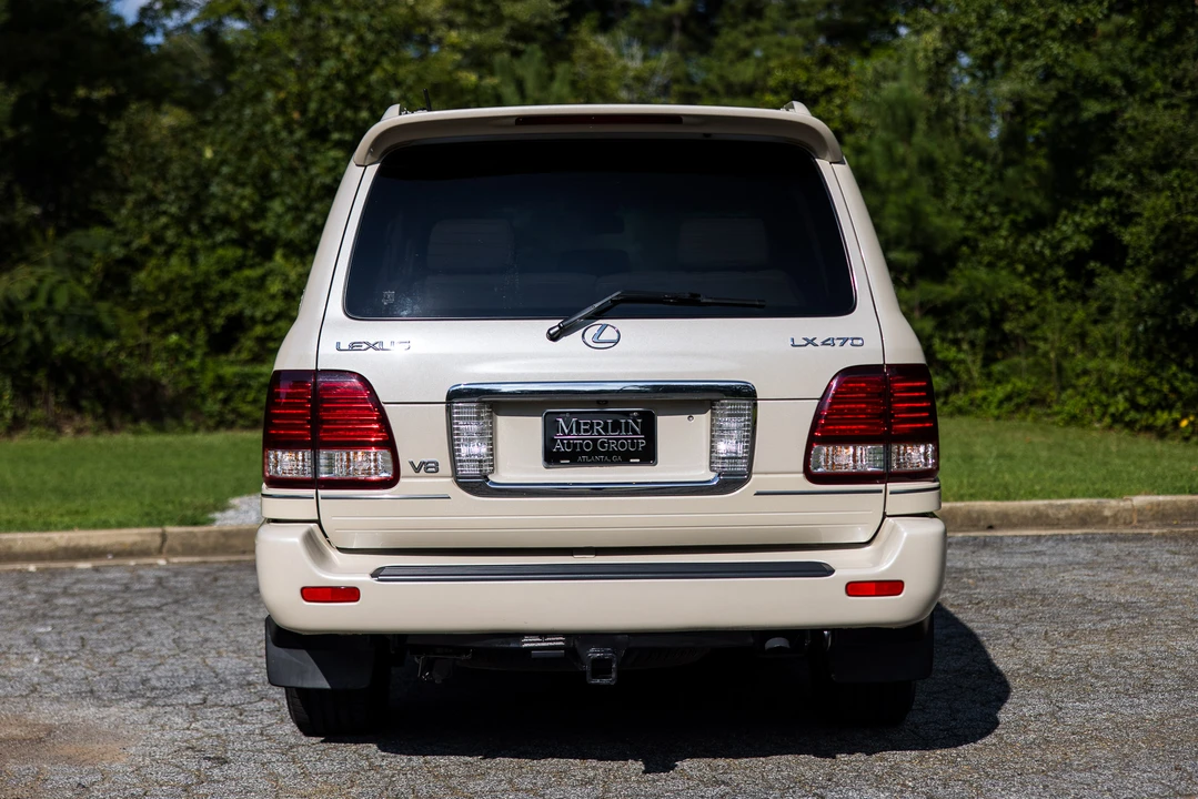 2007 Lexus LX 2nd Gen - Image 17 of 31