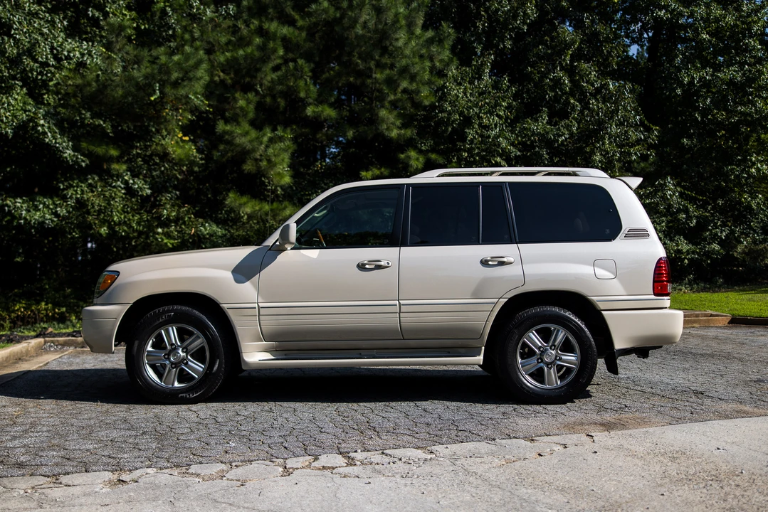 2007 Lexus LX 2nd Gen - Image 20 of 31