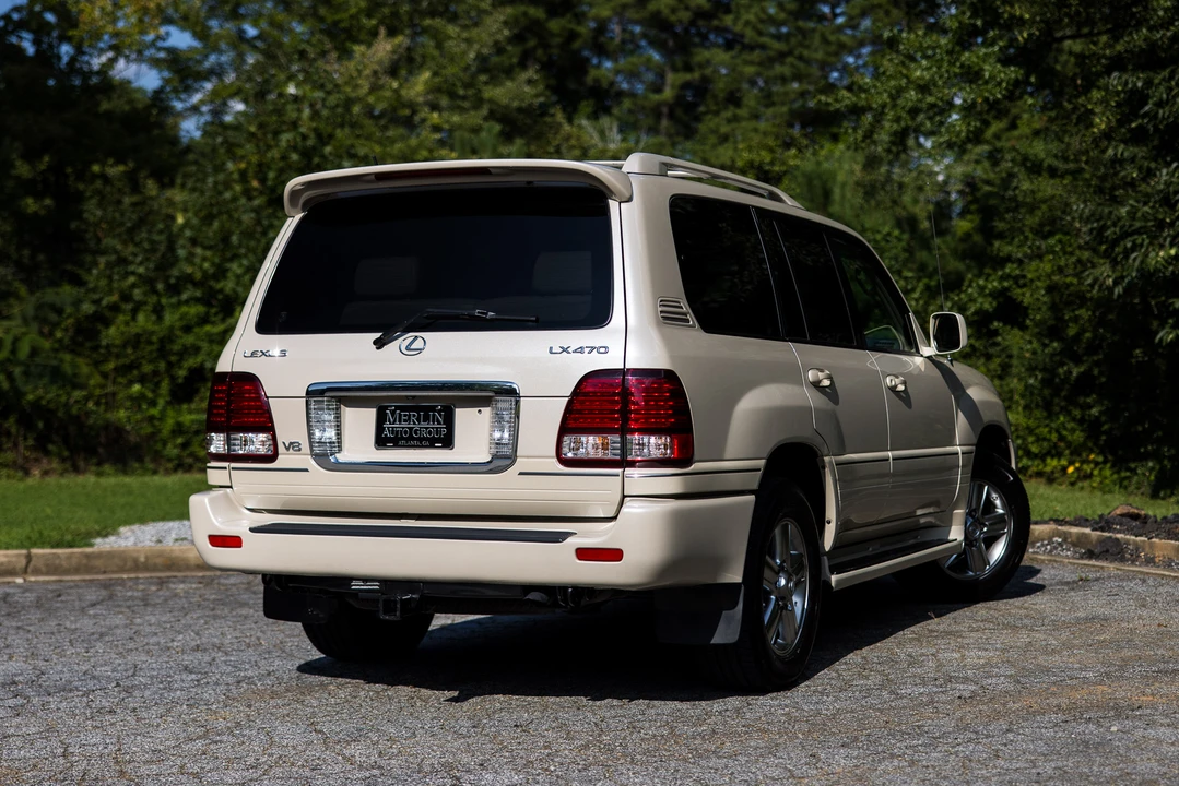 2007 Lexus LX 2nd Gen - Image 16 of 31