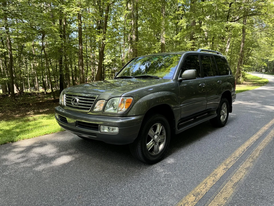 2007 Lexus LX 2nd Gen - Image 19 of 31