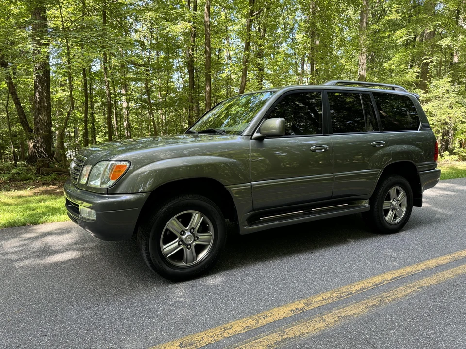 2007 Lexus LX 2nd Gen - Image 7 of 31