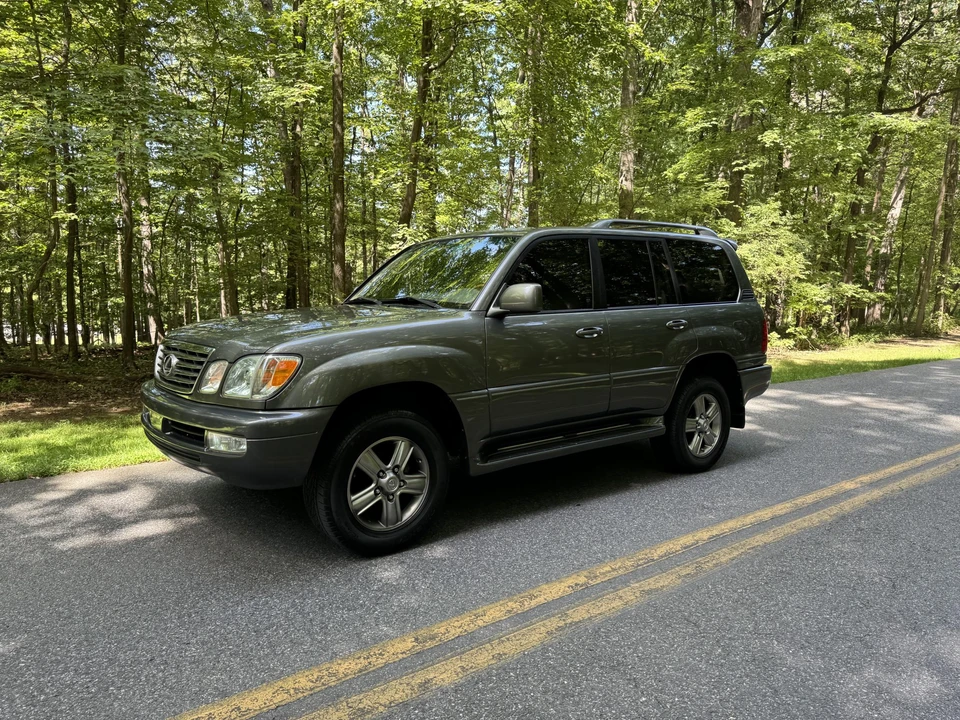 2007 Lexus LX 2nd Gen - Image 8 of 31