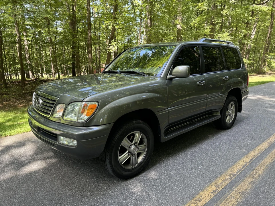 2007 Lexus LX 2nd Gen - Image 15 of 31