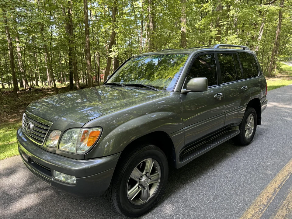 2007 Lexus LX 2nd Gen - Image 14 of 31