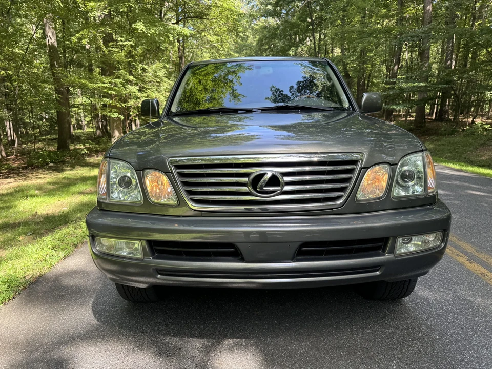 2007 Lexus LX 2nd Gen - Image 24 of 31