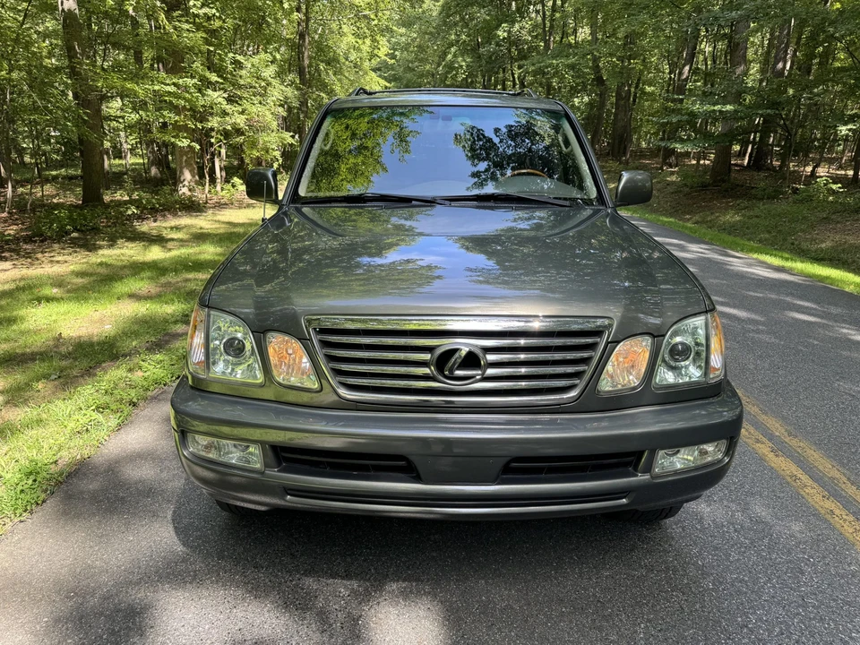 2007 Lexus LX 2nd Gen - Image 23 of 31