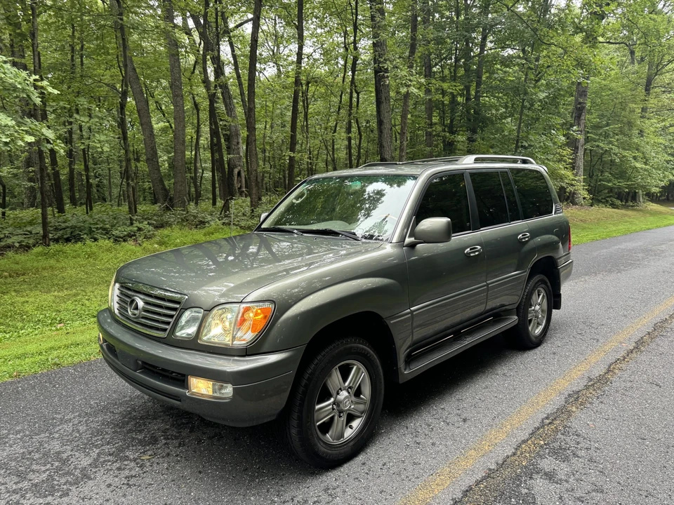 2007 Lexus LX 2nd Gen - Image 13 of 31