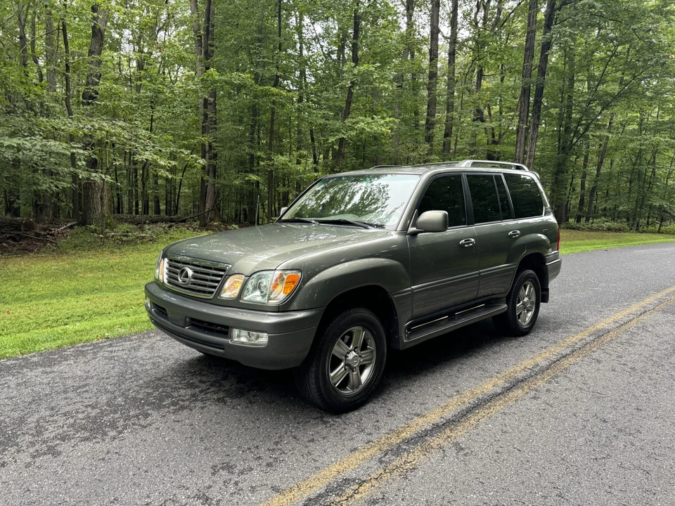 2007 Lexus LX 2nd Gen - Image 16 of 31
