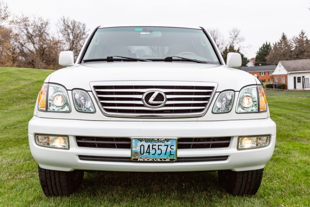 2007 Lexus LX 2nd Gen - Image 10 of 31