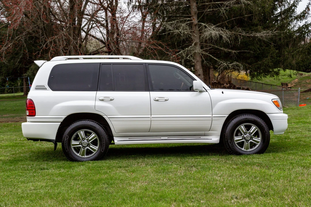 2007 Lexus LX 2nd Gen - Image 7 of 31