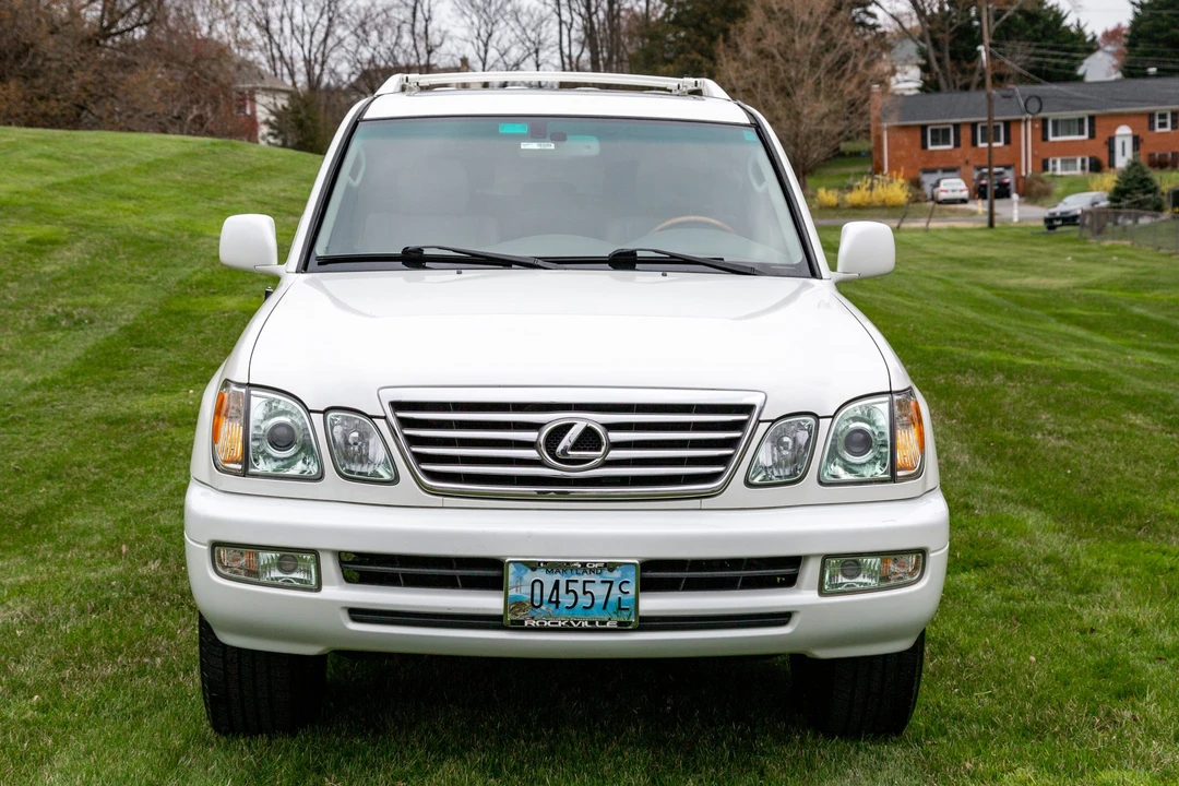 2007 Lexus LX 2nd Gen - Image 9 of 31