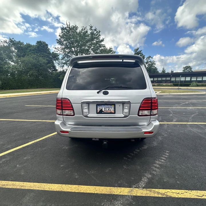 2007 Lexus LX 2nd Gen - Image 5 of 31