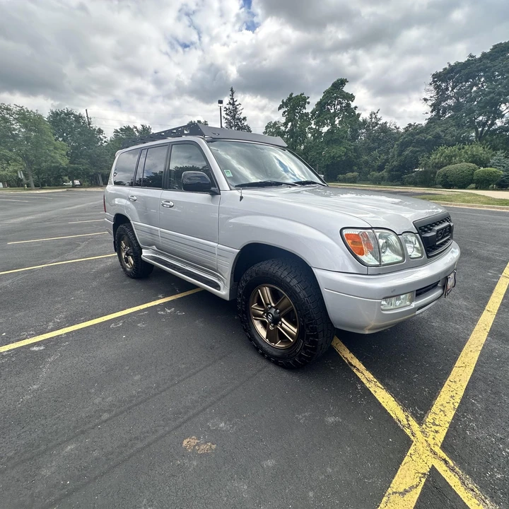2007 Lexus LX 2nd Gen - Image 9 of 31