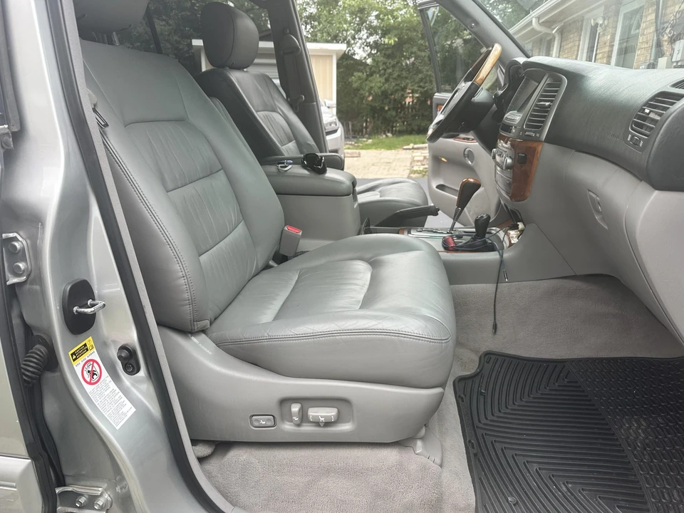 2007 Lexus LX 2nd Gen - Image 24 of 31