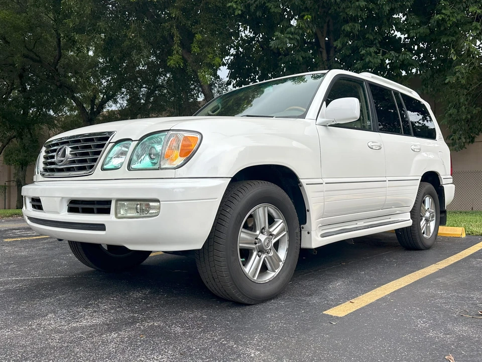 2007 Lexus LX 2nd Gen - Image 7 of 31