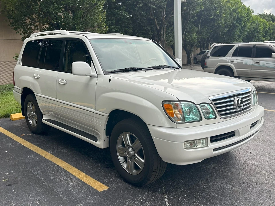 2007 Lexus LX 2nd Gen - Image 24 of 31