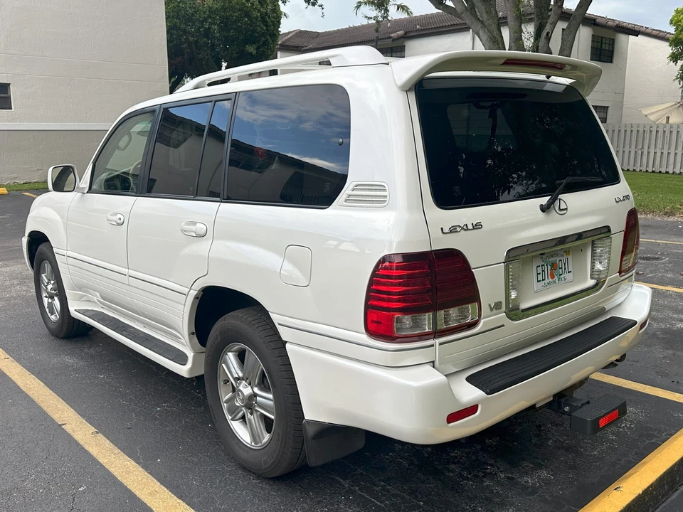 2007 Lexus LX 2nd Gen - Image 13 of 31