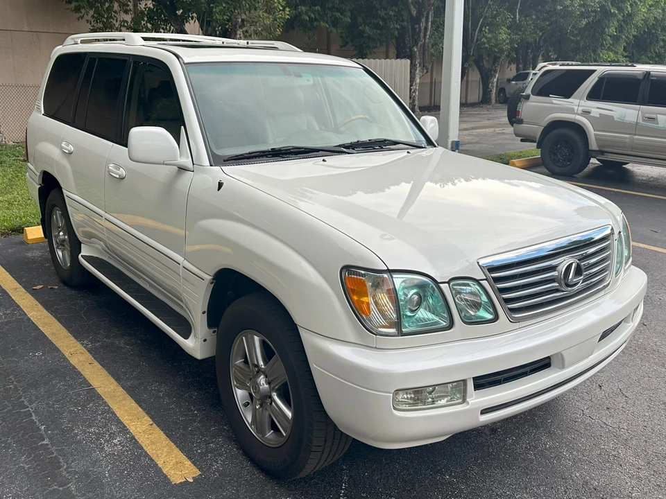 2007 Lexus LX 2nd Gen - Image 25 of 31