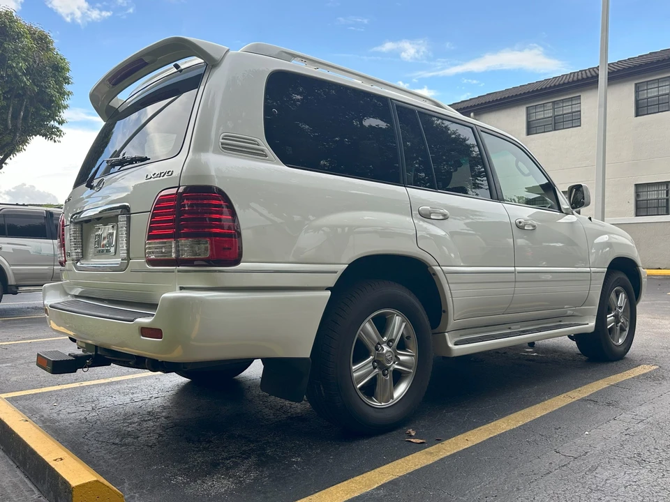 2007 Lexus LX 2nd Gen - Image 20 of 31