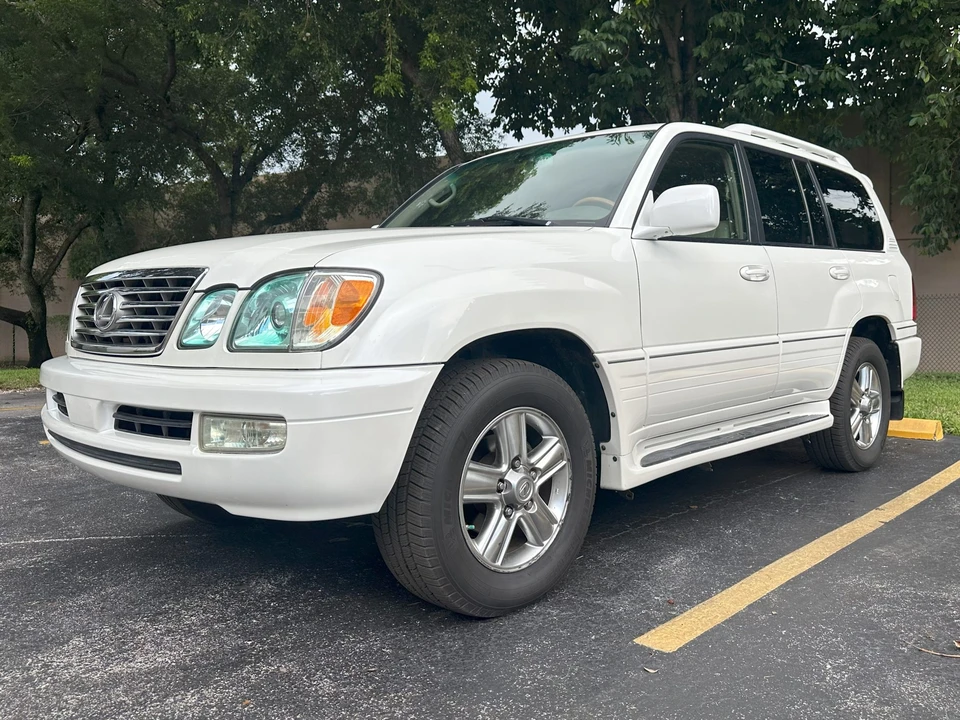 2007 Lexus LX 2nd Gen - Image 8 of 31