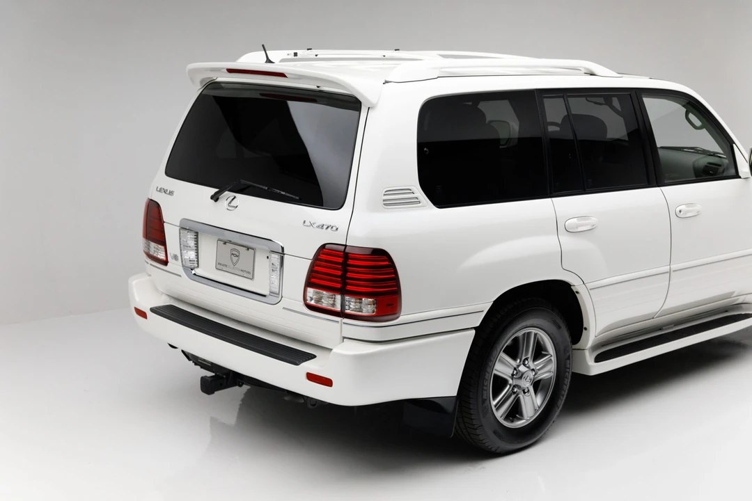 2007 Lexus LX 2nd Gen - Image 19 of 31