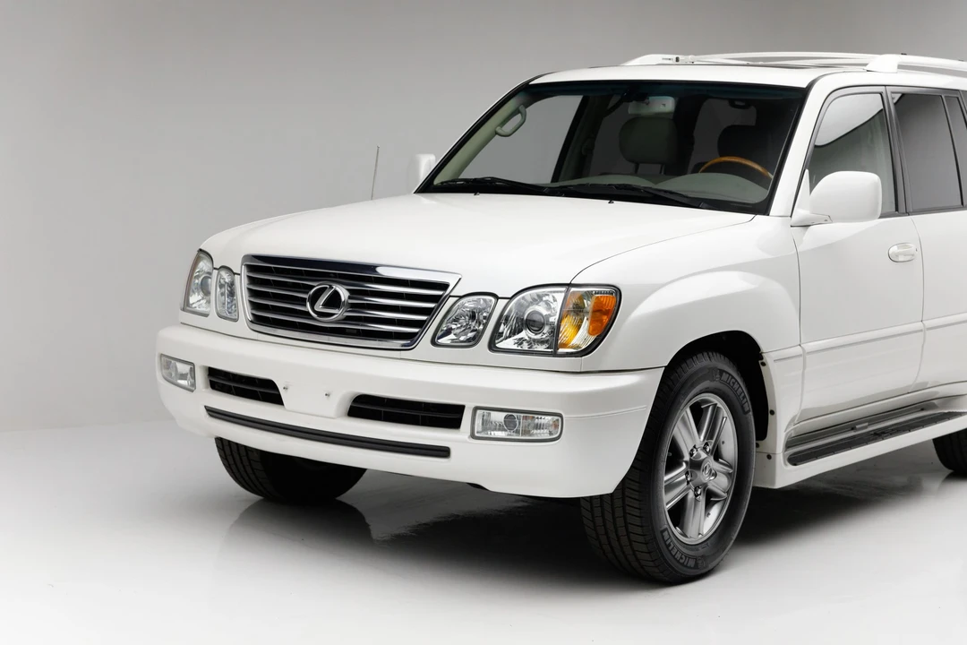 2007 Lexus LX 2nd Gen - Image 10 of 31