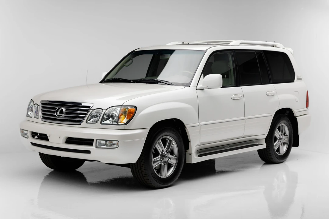 2007 Lexus LX 2nd Gen - Image 2 of 31