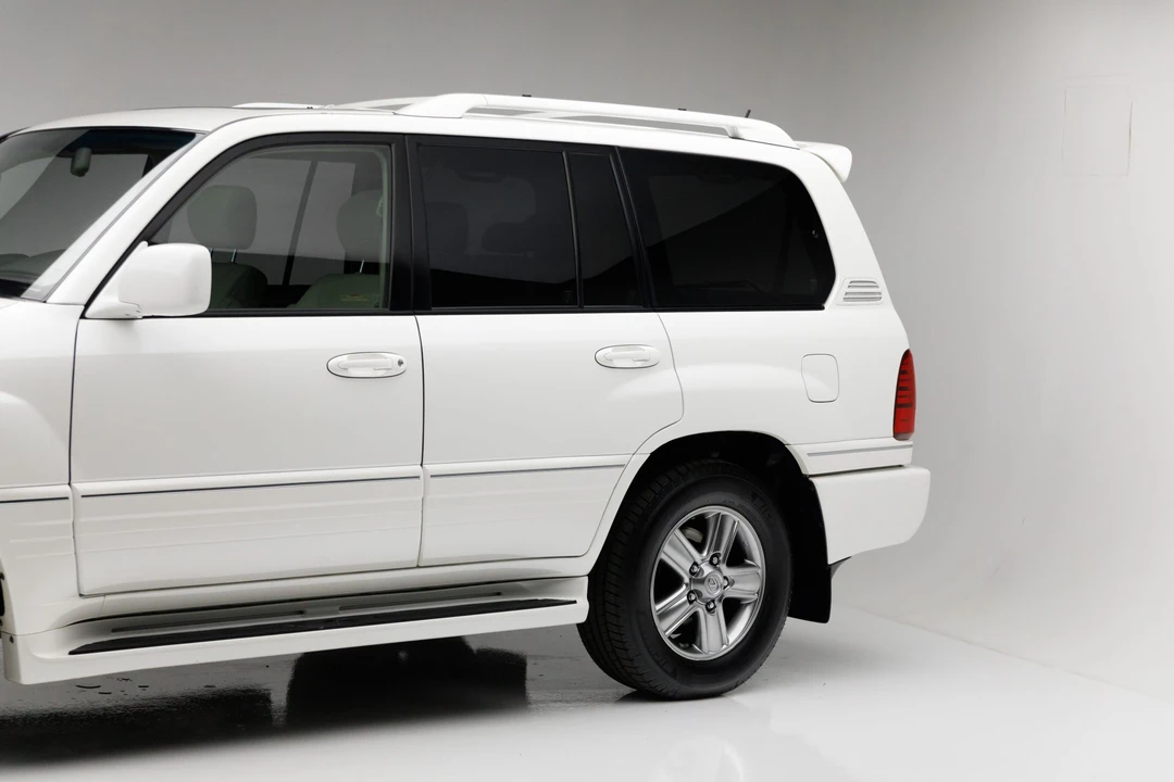 2007 Lexus LX 2nd Gen - Image 14 of 31