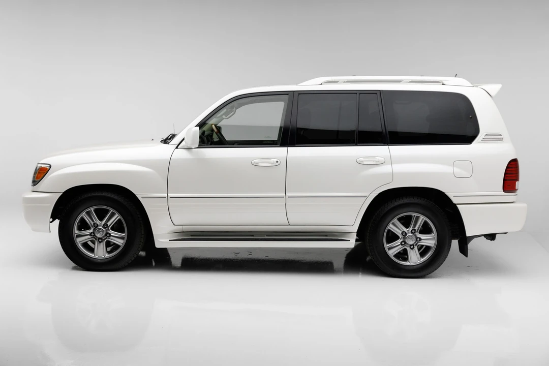 2007 Lexus LX 2nd Gen - Image 4 of 31