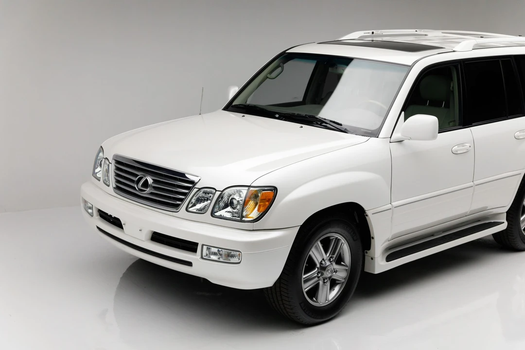 2007 Lexus LX 2nd Gen - Image 12 of 31