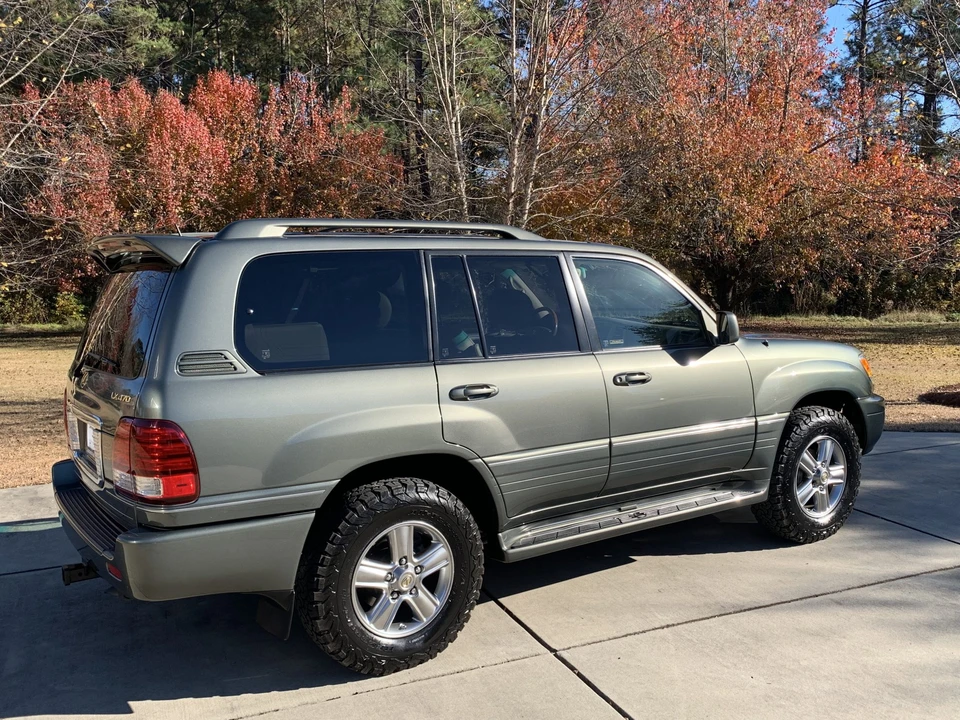 2007 Lexus LX 2nd Gen - Image 8 of 31