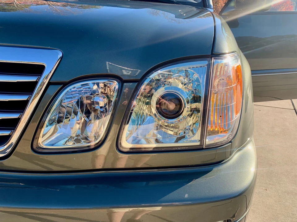 2007 Lexus LX 2nd Gen - Image 13 of 31