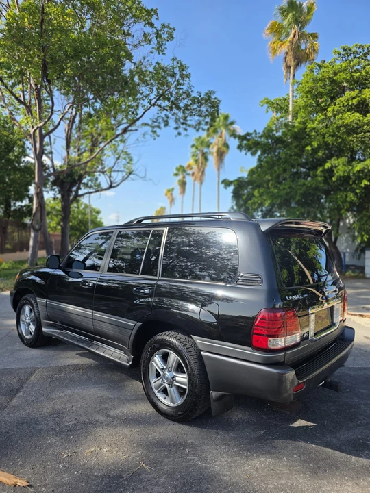 2007 Lexus LX 2nd Gen - Image 21 of 31