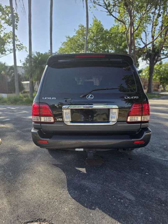 2007 Lexus LX 2nd Gen - Image 17 of 31