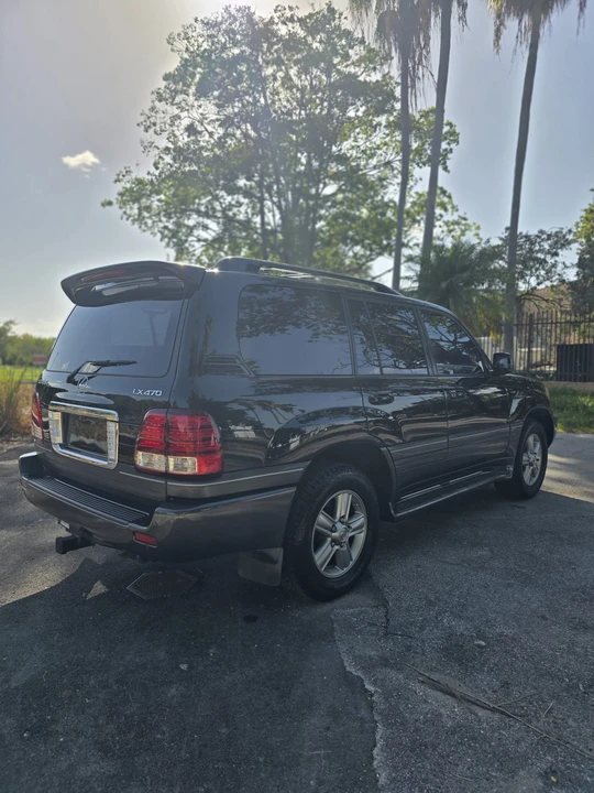 2007 Lexus LX 2nd Gen - Image 15 of 31