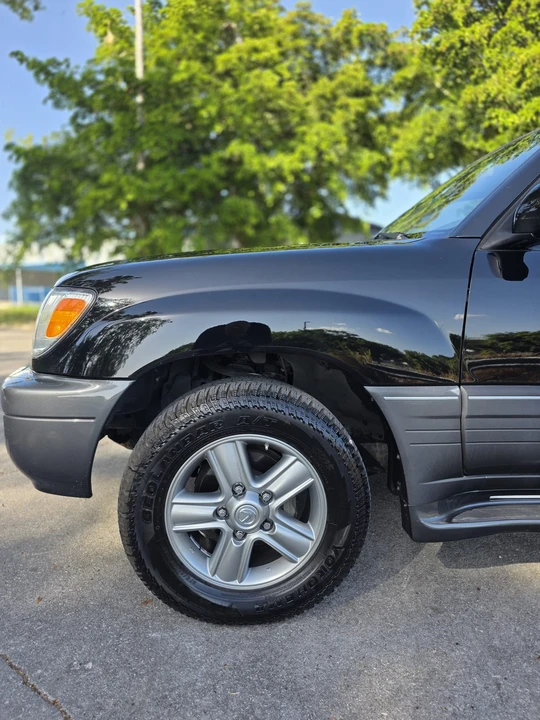 2007 Lexus LX 2nd Gen - Image 26 of 31