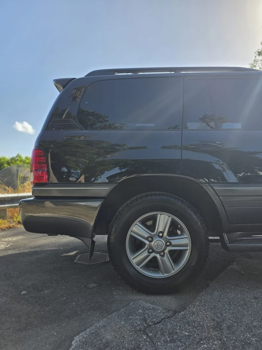 2007 Lexus LX 2nd Gen - Image 29 of 31