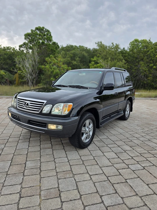 2007 Lexus LX 2nd Gen - Image 4 of 31