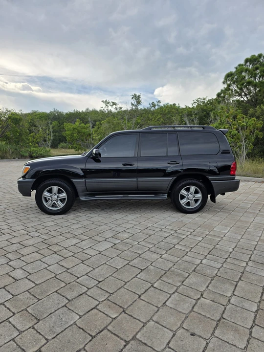 2007 Lexus LX 2nd Gen - Image 24 of 31